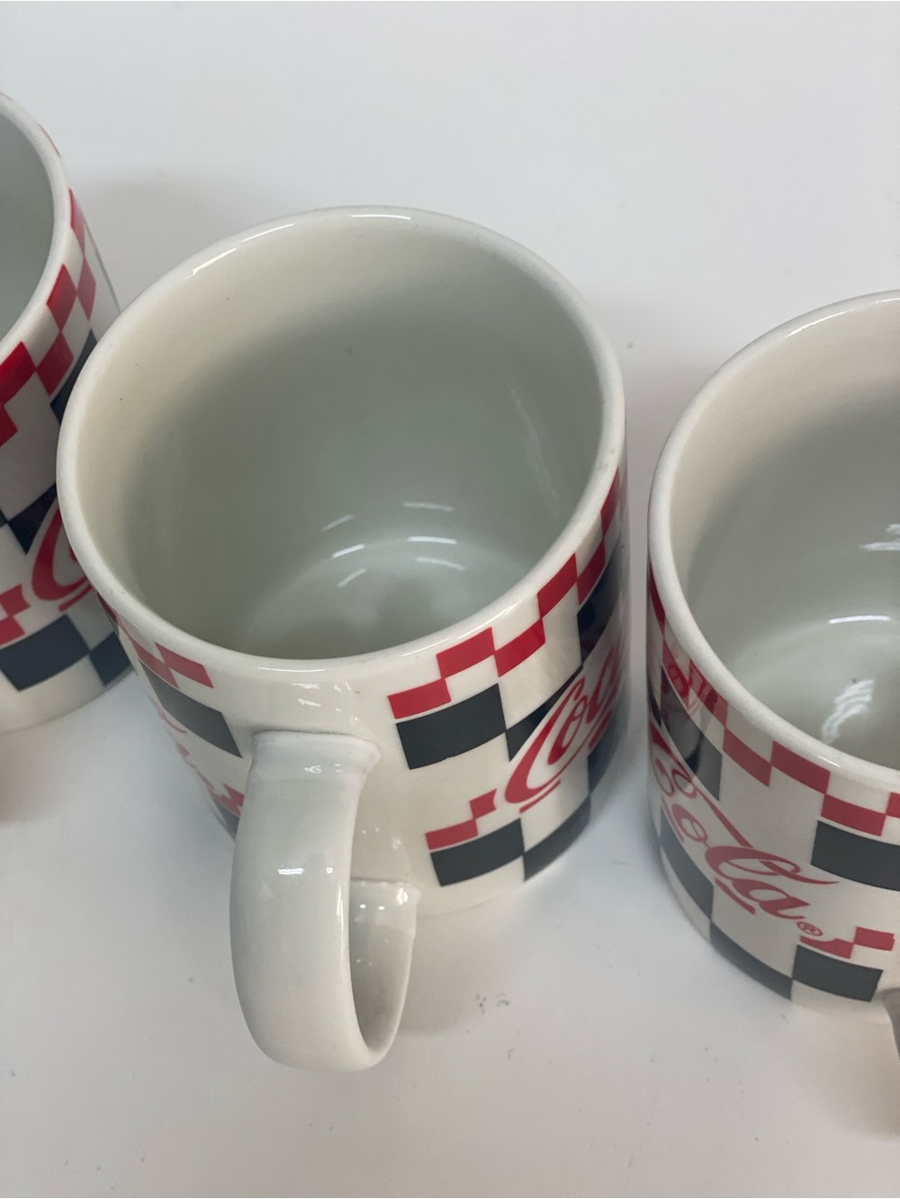 Gibson Coca-Cola Checkerboard Mugs Cups Set of 4 Vintage 1996 Red White Black - Picture 15 of 16